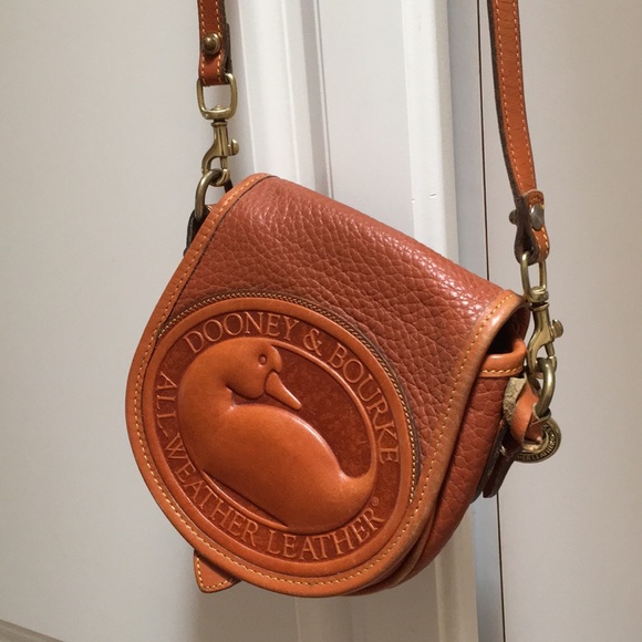 Dooney & Bourke Handbags - Big Duck Vintage Dooney & Bourke crossbody purse
